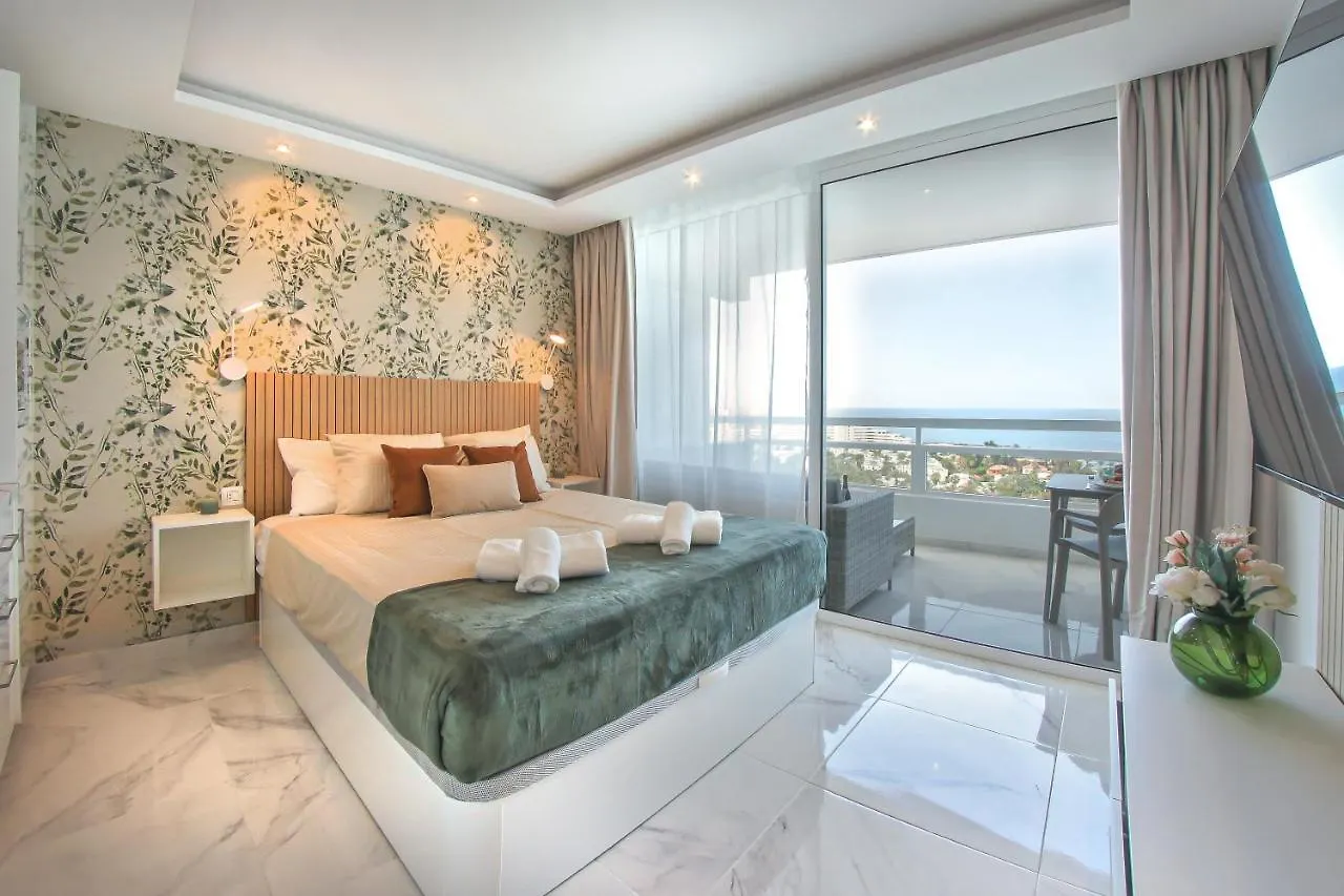 Stylish Modern Studio With Ocean View And Pools, 1001, Ponderosa Playa de las Américas 0*,  İspanya