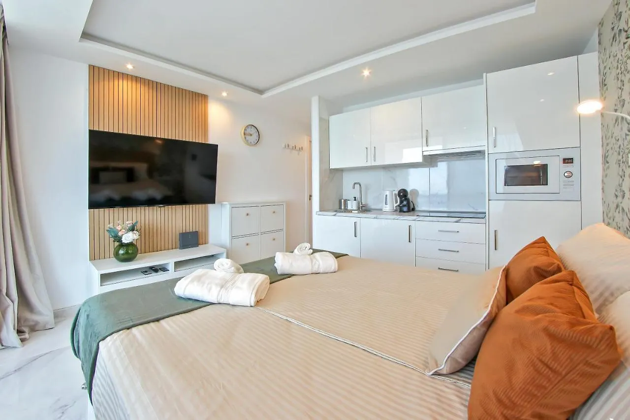 Stylish Modern Studio With Ocean View And Pools, 1001, Ponderosa Playa de las Américas Daire
